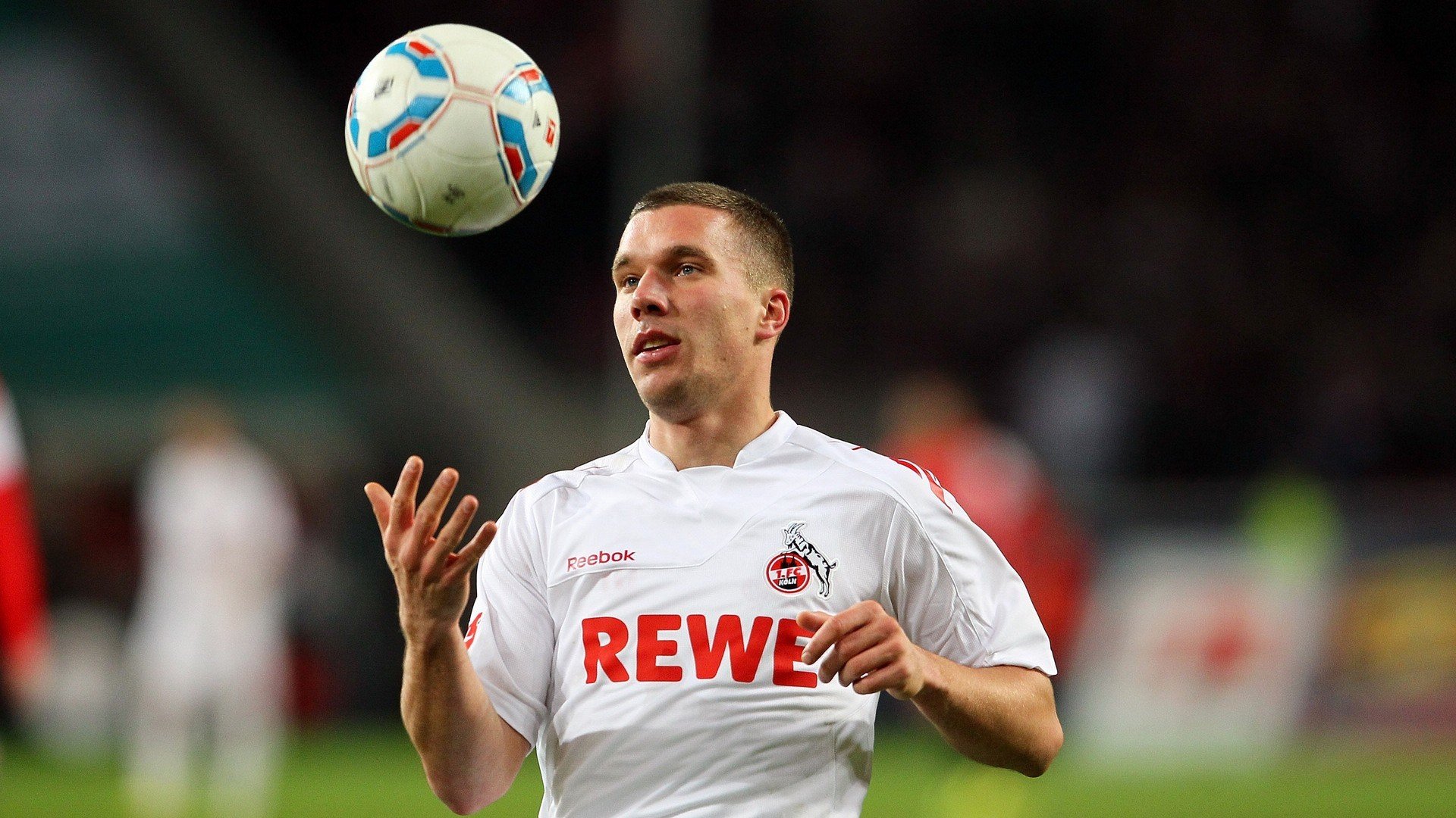 “胡利安·门德斯的球场领导力,塑造阿根廷美洲狮队的未来蓝图”